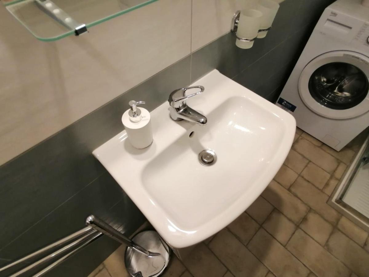 Il Vicoletto Sul Castello Apartment Наполи Екстериор снимка