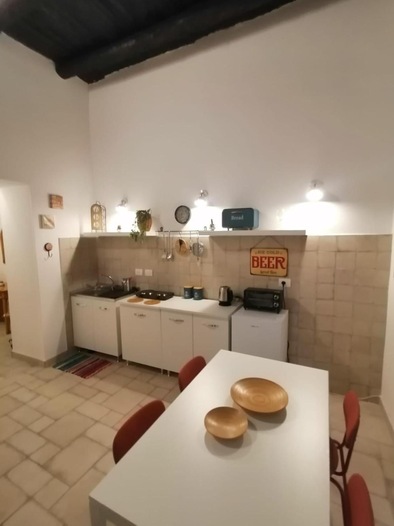 Il Vicoletto Sul Castello Apartment Наполи Екстериор снимка