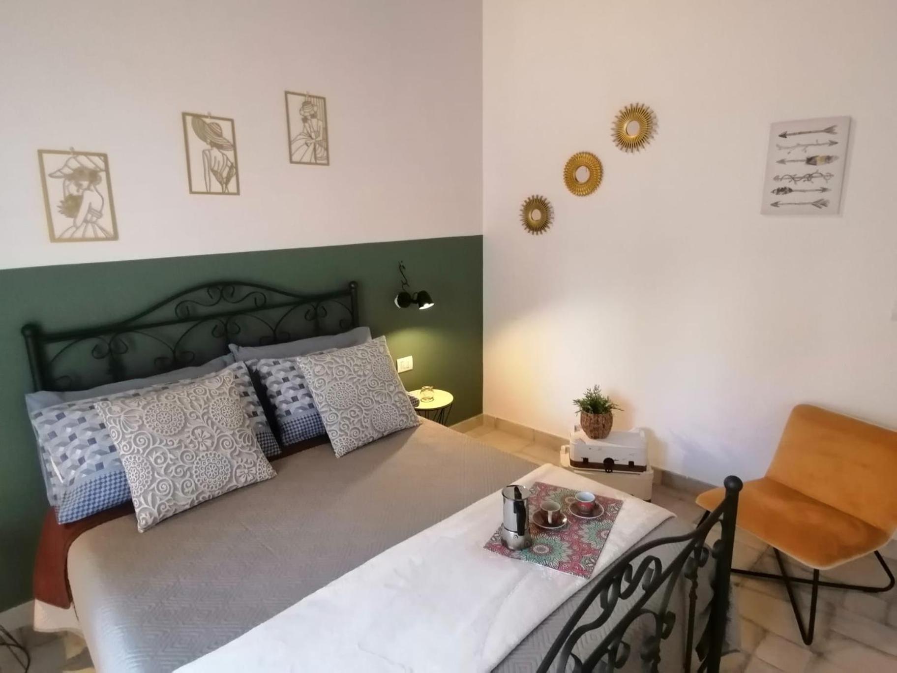Il Vicoletto Sul Castello Apartment Наполи Екстериор снимка