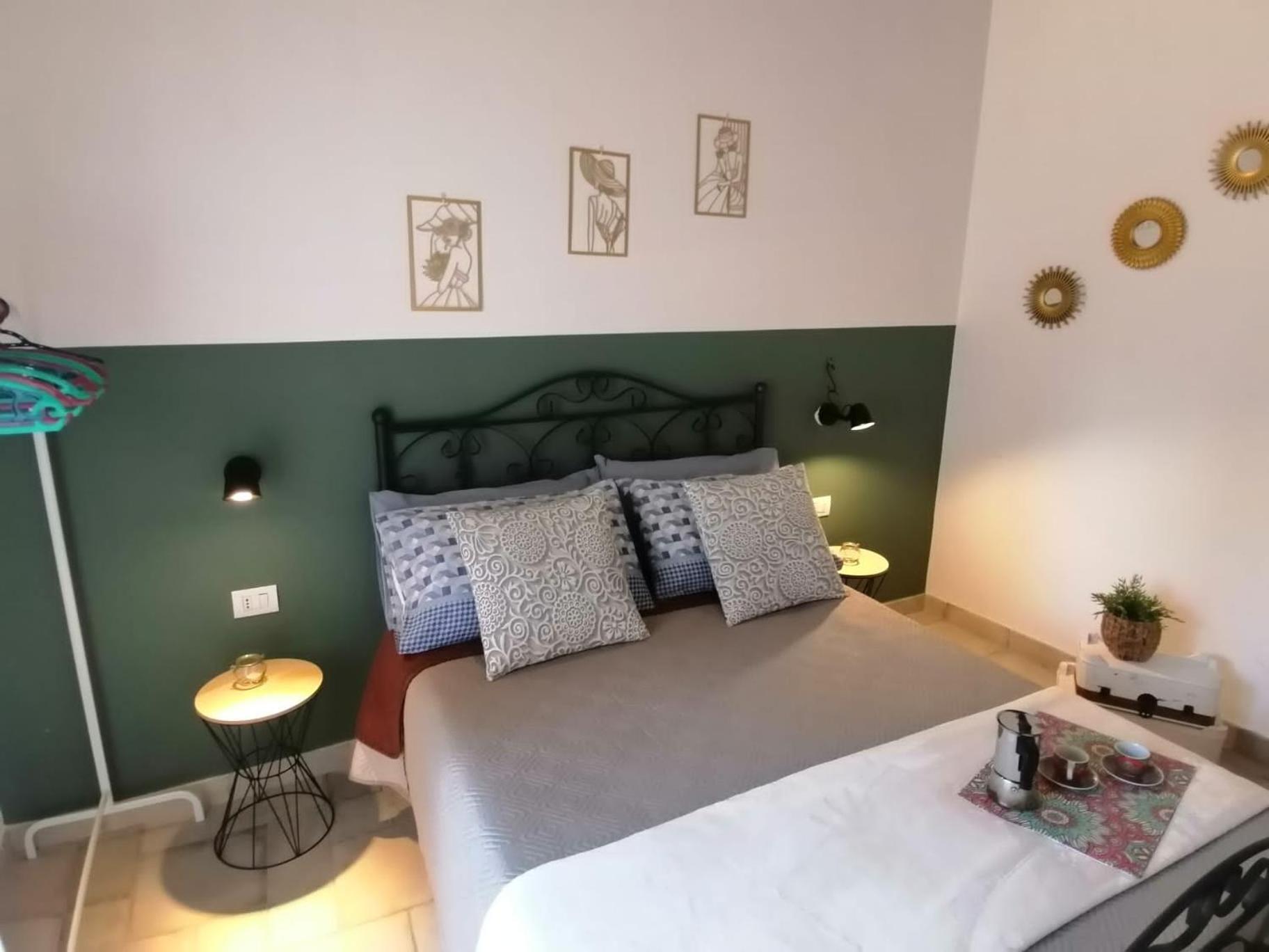 Il Vicoletto Sul Castello Apartment Наполи Екстериор снимка