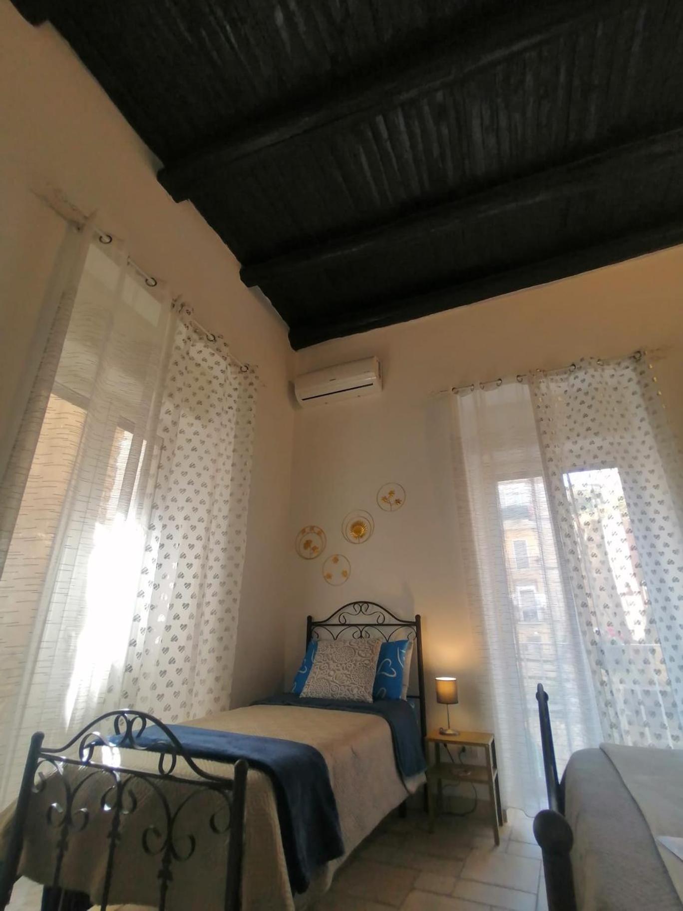 Il Vicoletto Sul Castello Apartment Наполи Екстериор снимка